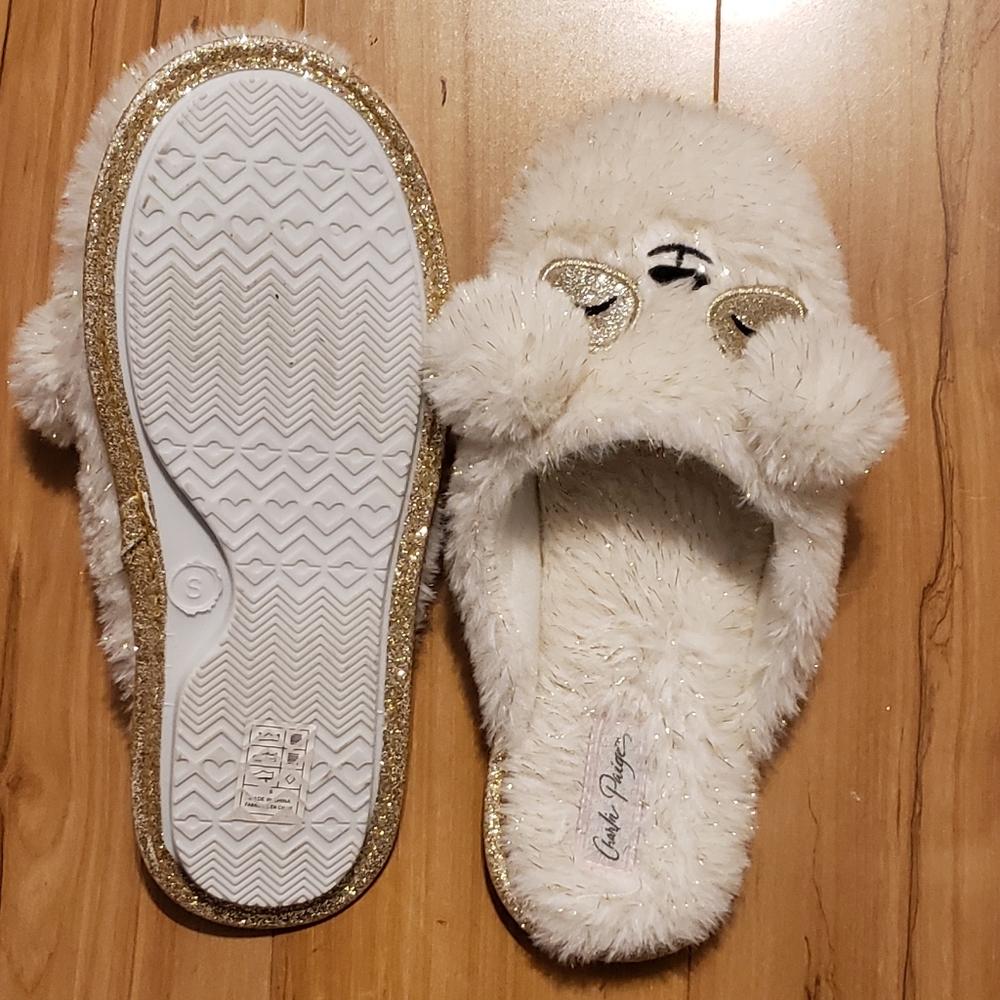 CHARLIE PAIGE SLIPPERS SIZE S COLOR BEIGE W/ GOLD BEAR FACE AND POM POM EARS